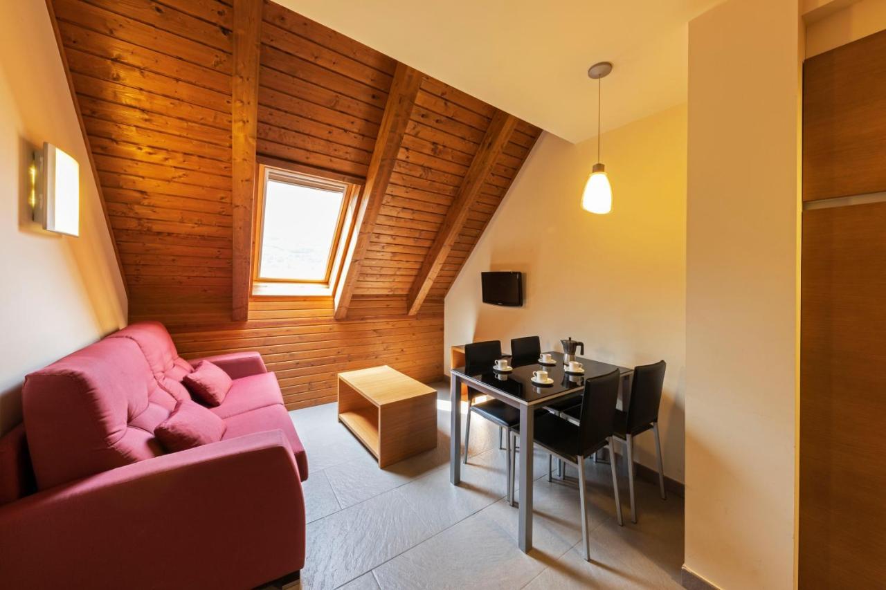 Aparthotel Trainera 에스테리 다네우 외부 사진